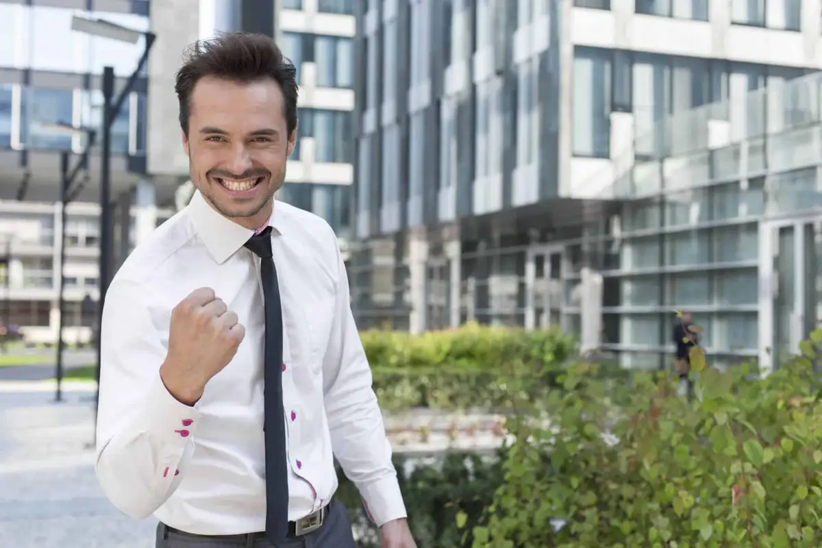 Brotox-Botox-for-men-what-to-expect - Man celebrating new look